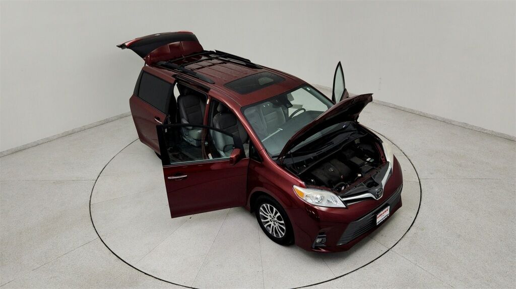 2018 Toyota Sienna XLE Laurel MD