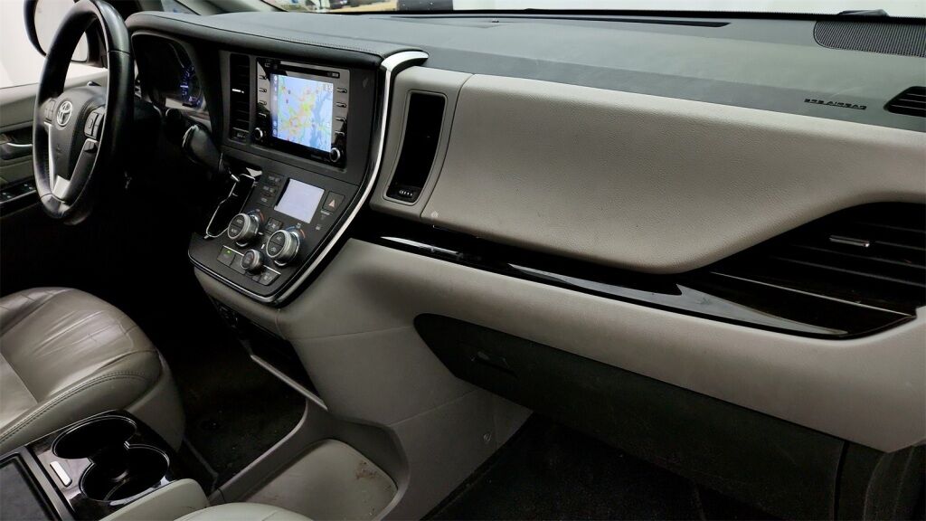 2018 Toyota Sienna XLE Laurel MD