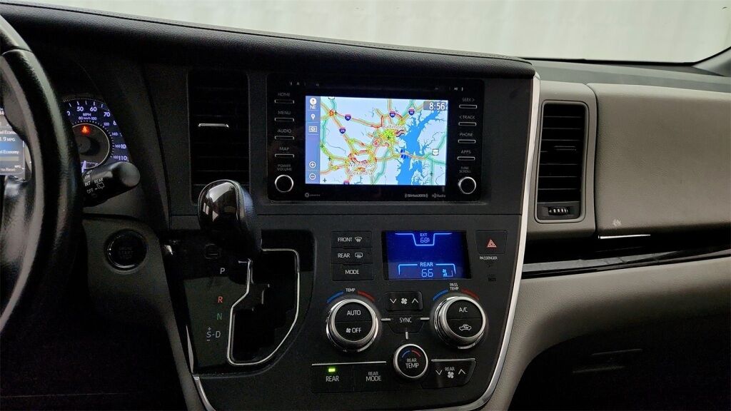 2018 Toyota Sienna XLE Laurel MD