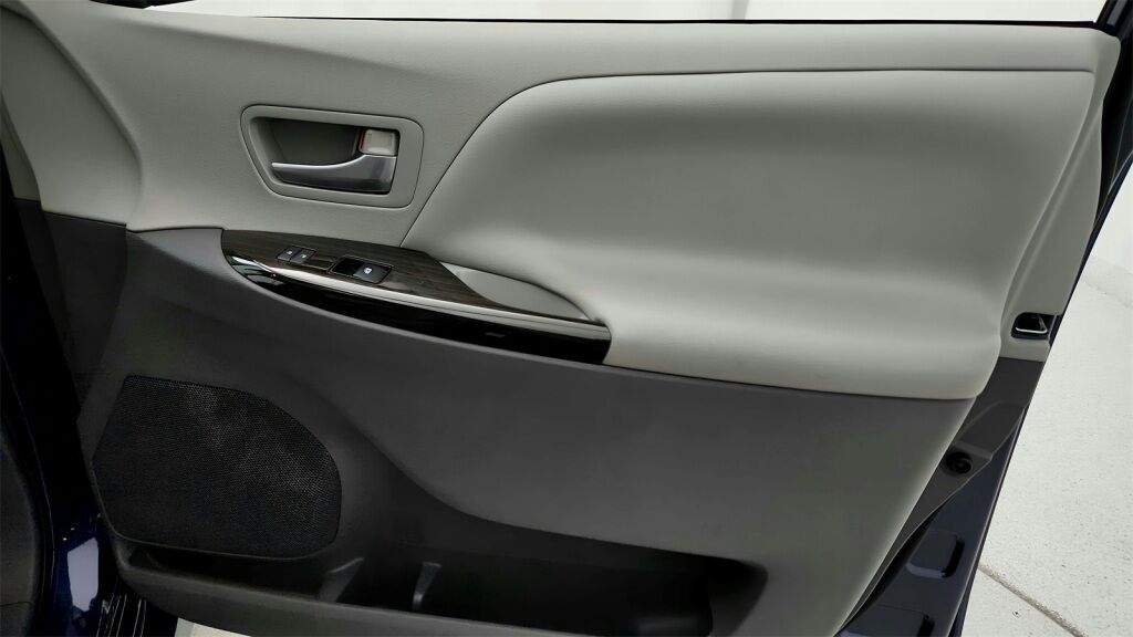 2018 Toyota Sienna XLE Laurel MD