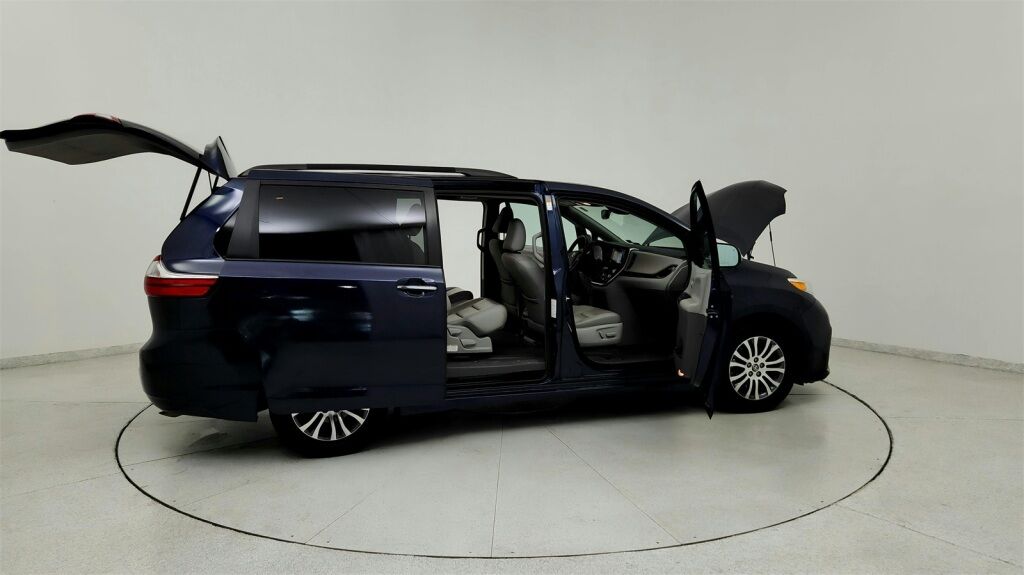 2018 Toyota Sienna XLE Laurel MD