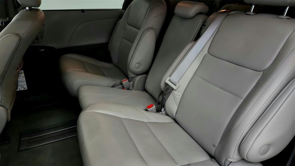2018 Toyota Sienna XLE Laurel MD