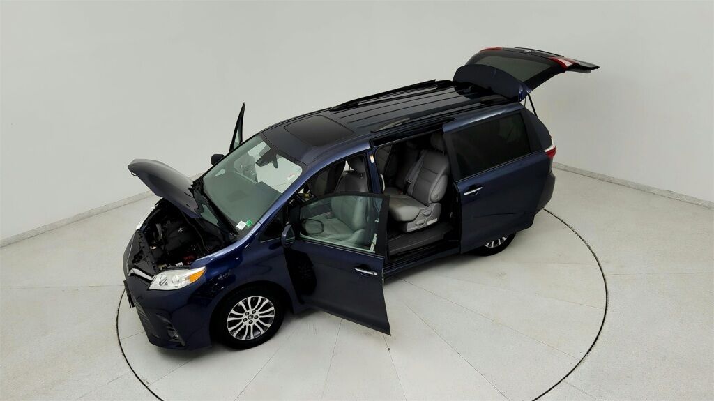 2018 Toyota Sienna XLE Laurel MD