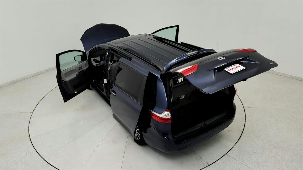 2018 Toyota Sienna XLE Laurel MD