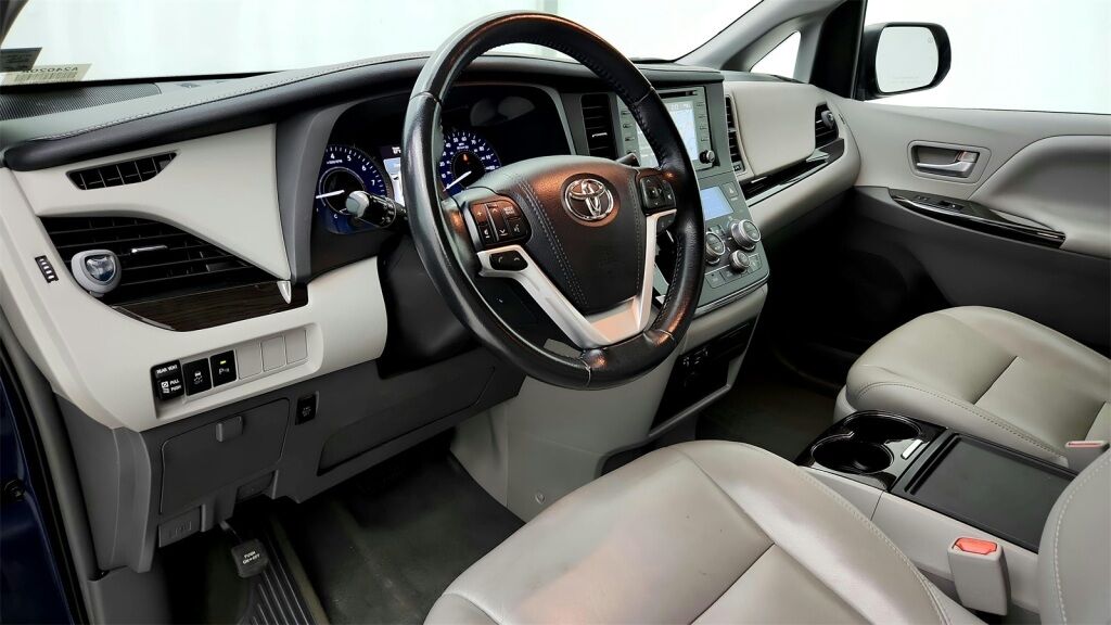 2018 Toyota Sienna XLE Laurel MD