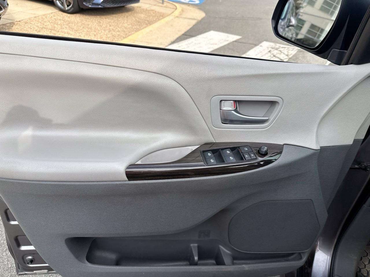 2018 Toyota Sienna XLE Chantilly VA