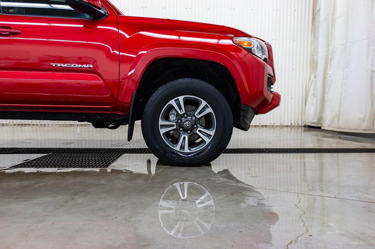 2018 Toyota Tacoma 4X4 Double Cab TRD Sport Leather Roof Nav Red Deer AB
