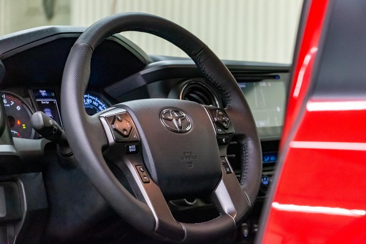 2018 Toyota Tacoma 4X4 Double Cab TRD Sport Leather Roof Nav Red Deer AB