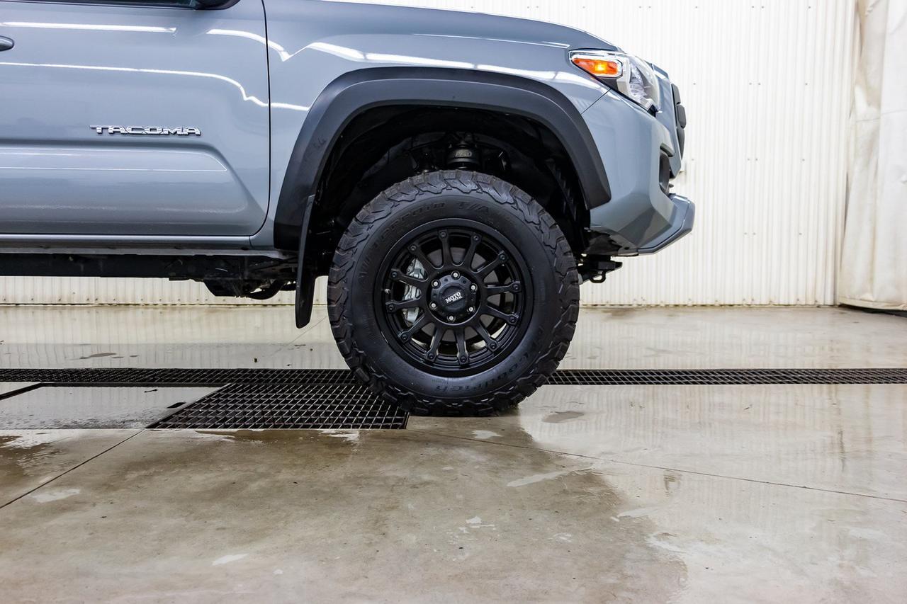 2018 Toyota Tacoma 4x4 Crew Cab TRD Sport 4" Lift Nav Bcam Red Deer AB
