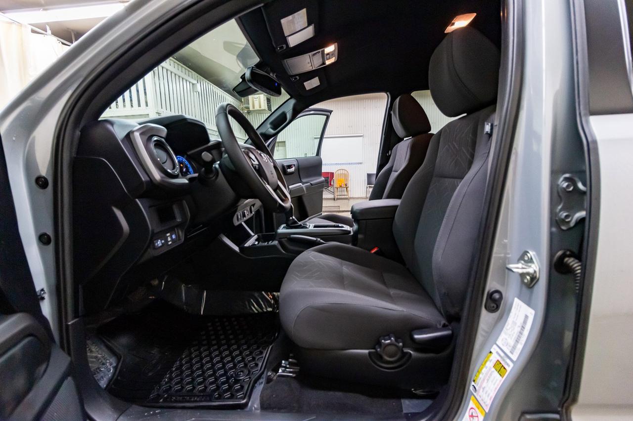 2018 Toyota Tacoma 4x4 Crew Cab TRD Sport 4" Lift Nav Bcam Red Deer AB