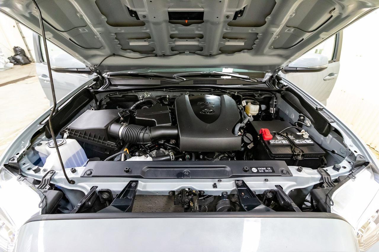 2018 Toyota Tacoma 4x4 Crew Cab TRD Sport 4" Lift Nav Bcam Red Deer AB