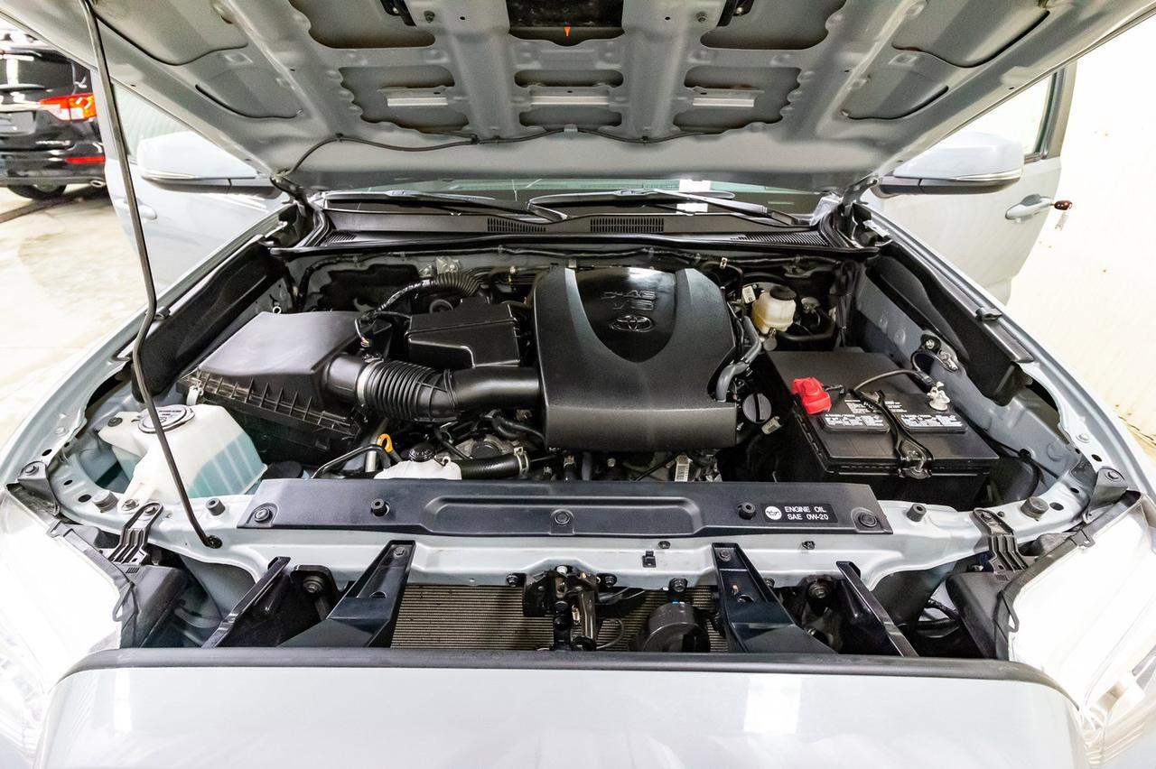 2018 Toyota Tacoma 4x4 Double Cab TRD Sport 4&quot; Lift Red Deer AB