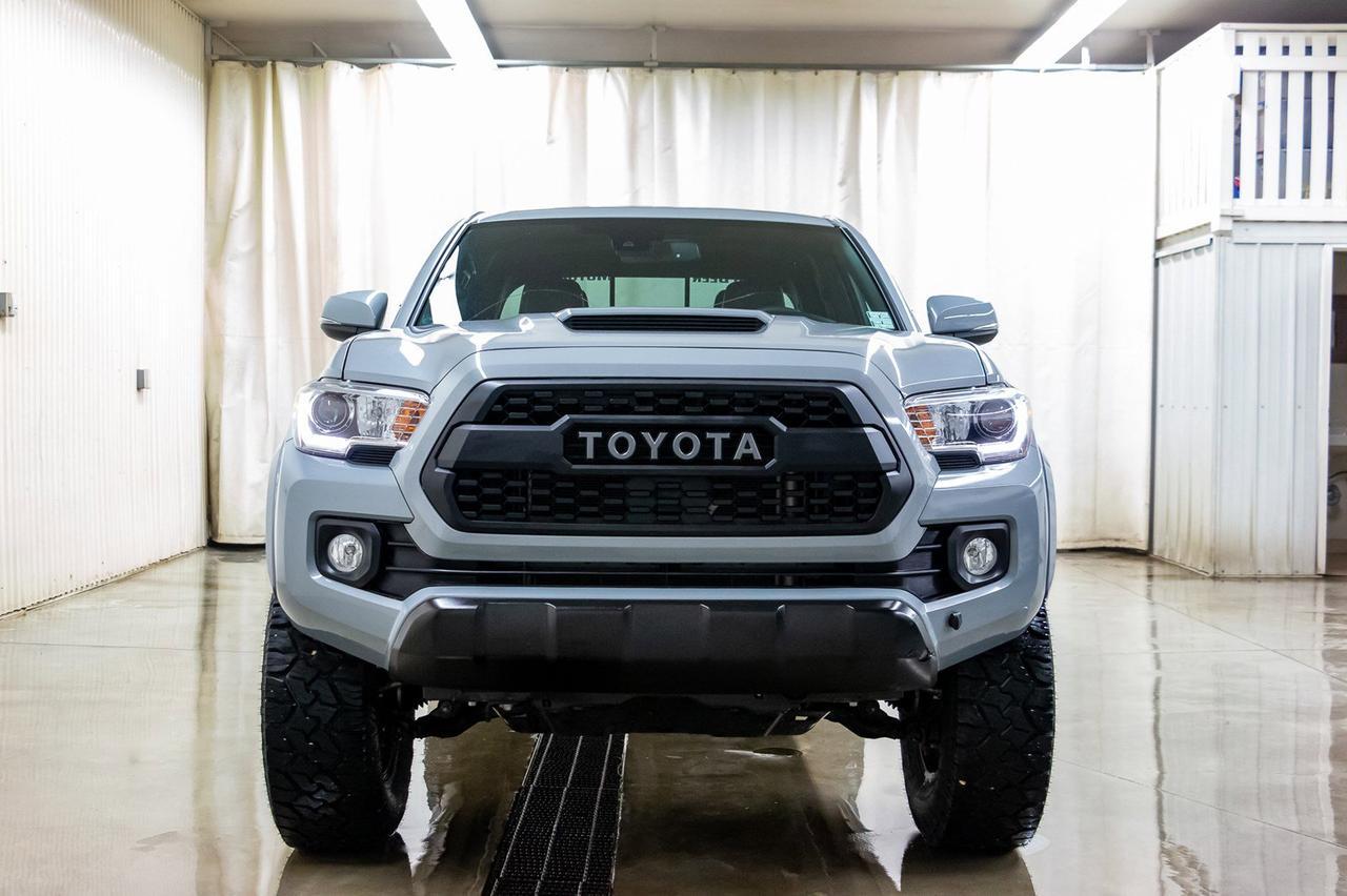 2018 Toyota Tacoma 4x4 Double Cab TRD Sport Red Deer AB