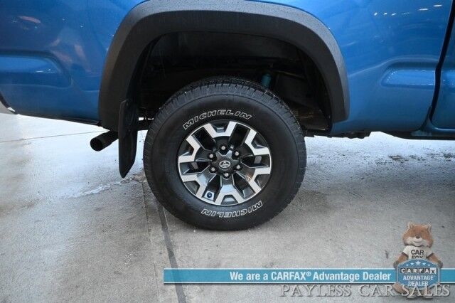 2018 Toyota Tacoma SR5 / 4X4 / Access Cab / Long Bed / Heated Cloth Seats / Navigation / Bluetooth / Back Up Camera / Cruise Control / USB Jacks / Push Button Start / Tonneau Cover / Bed Liner / Alloy Wheels / Tow Pkg Anchorage AK