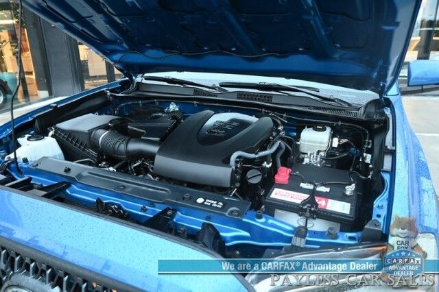 2018 Toyota Tacoma SR5 / 4X4 / Access Cab / Long Bed / Heated Cloth Seats / Navigation / Bluetooth / Back Up Camera / Cruise Control / USB Jacks / Push Button Start / Tonneau Cover / Bed Liner / Alloy Wheels / Tow Pkg Anchorage AK