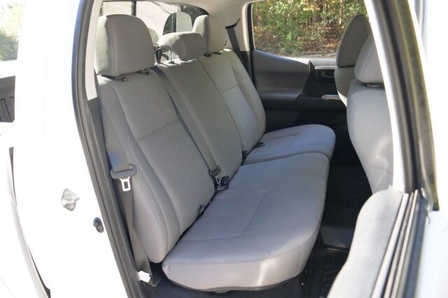 2018 Toyota Tacoma SR5 4X4 / Navigation / Adaptive Cruise! High Point NC