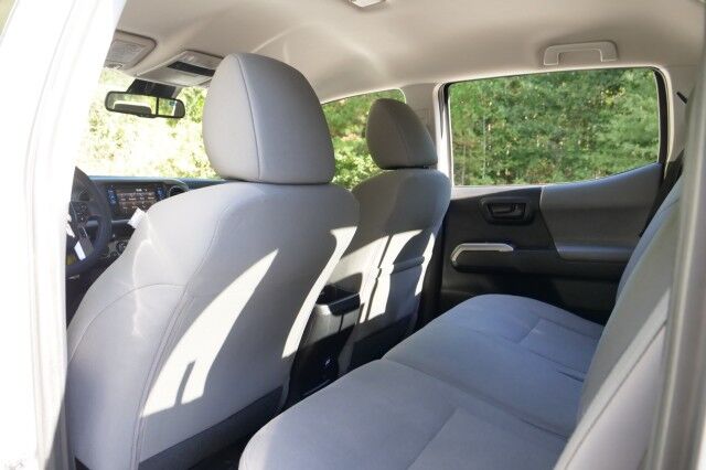 2018 Toyota Tacoma SR5 4X4 / Navigation / Adaptive Cruise! High Point NC