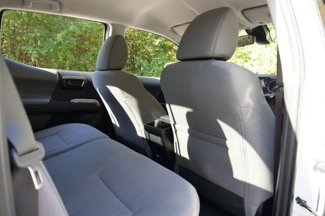 2018 Toyota Tacoma SR5 4X4 / Navigation / Adaptive Cruise! High Point NC