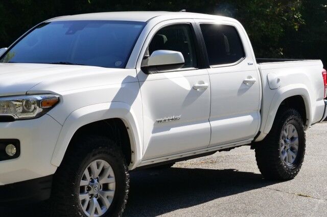 2018 Toyota Tacoma SR5 4X4 / Navigation / Adaptive Cruise! High Point NC