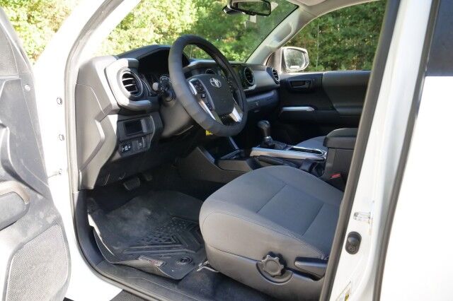 2018 Toyota Tacoma SR5 4X4 / Navigation / Adaptive Cruise! High Point NC
