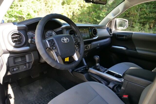 2018 Toyota Tacoma SR5 4X4 / Navigation / Adaptive Cruise! High Point NC