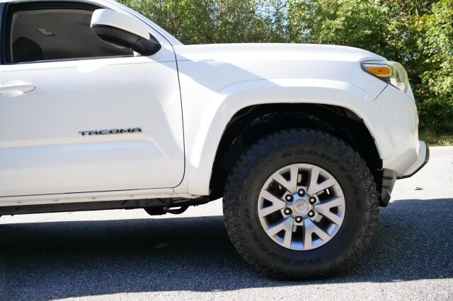 2018 Toyota Tacoma SR5 4X4 / Navigation / Adaptive Cruise! High Point NC
