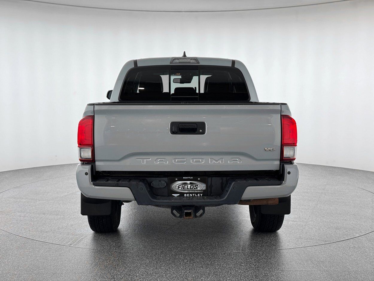 2018 Toyota Tacoma SR5 photo 4