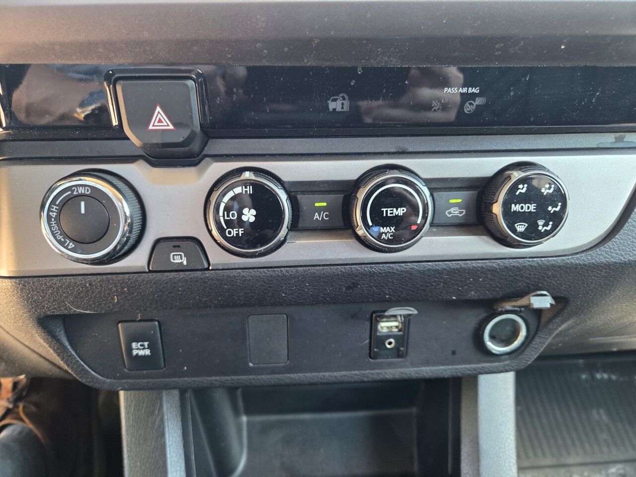 2018 Toyota Tacoma SR5 Charlton MA