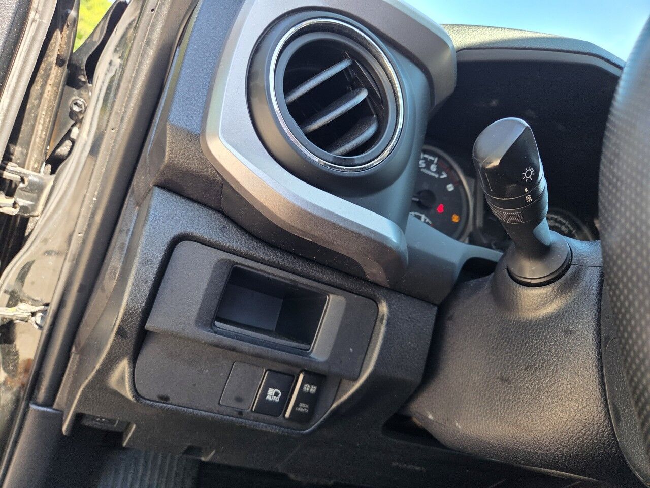 2018 Toyota Tacoma SR5 Charlton MA