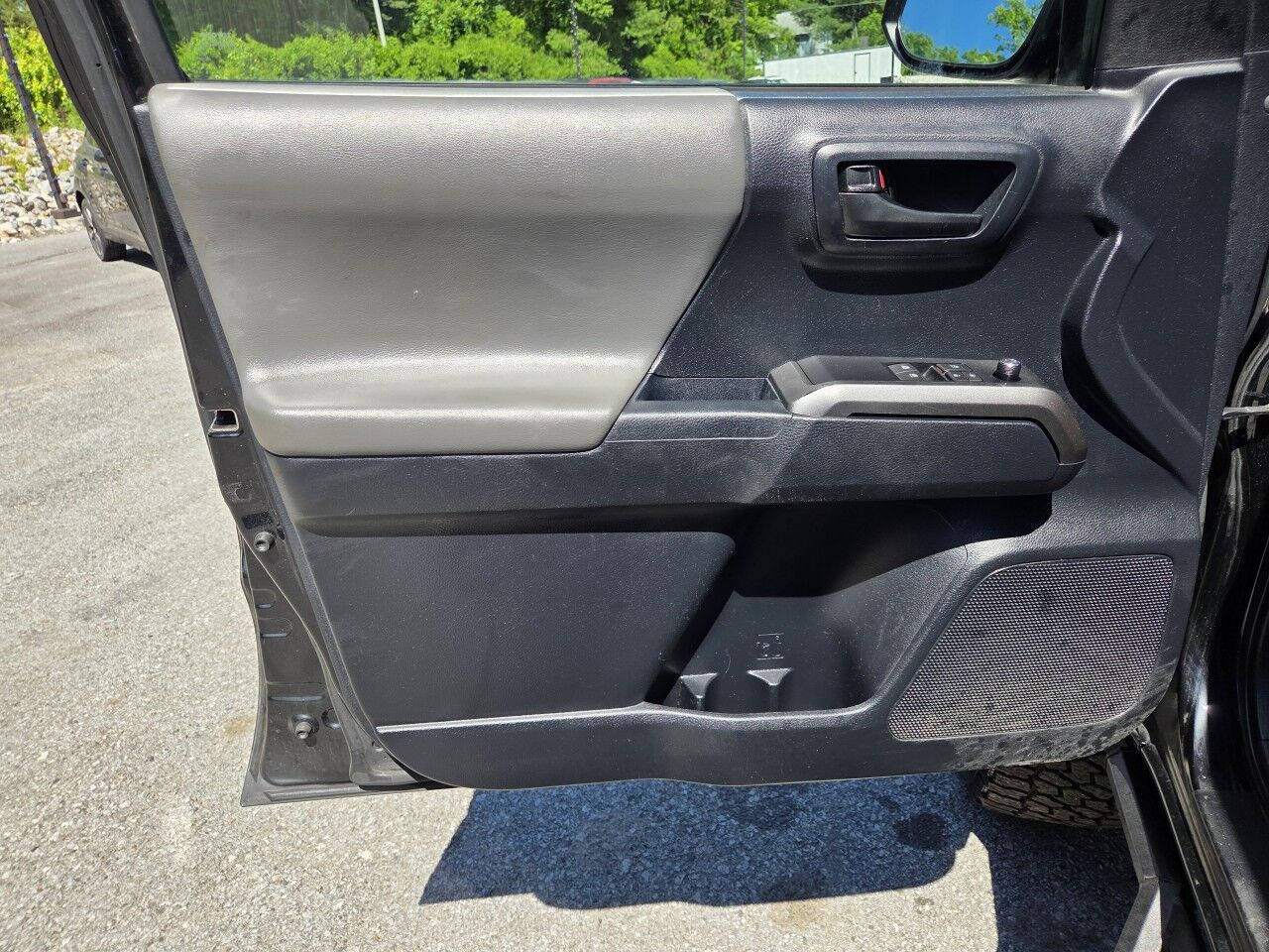 2018 Toyota Tacoma SR5 Charlton MA