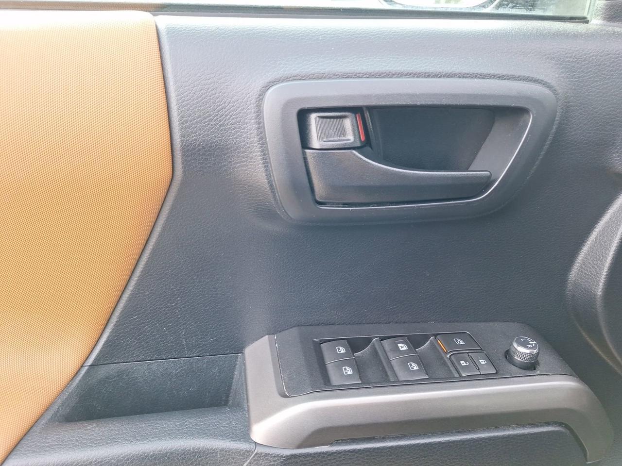 2018 Toyota Tacoma SR5 Hurst TX