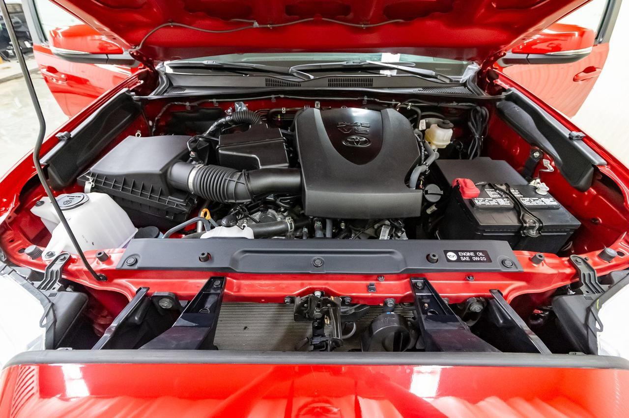 2018 Toyota Tacoma SR5 Red Deer AB