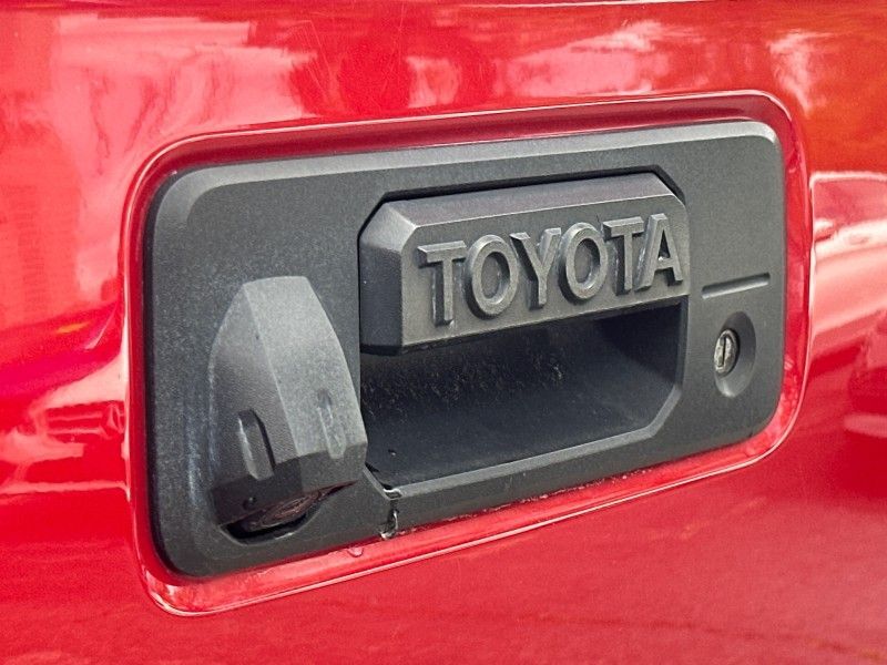 2018 Toyota Tacoma SR5 Worcester MA