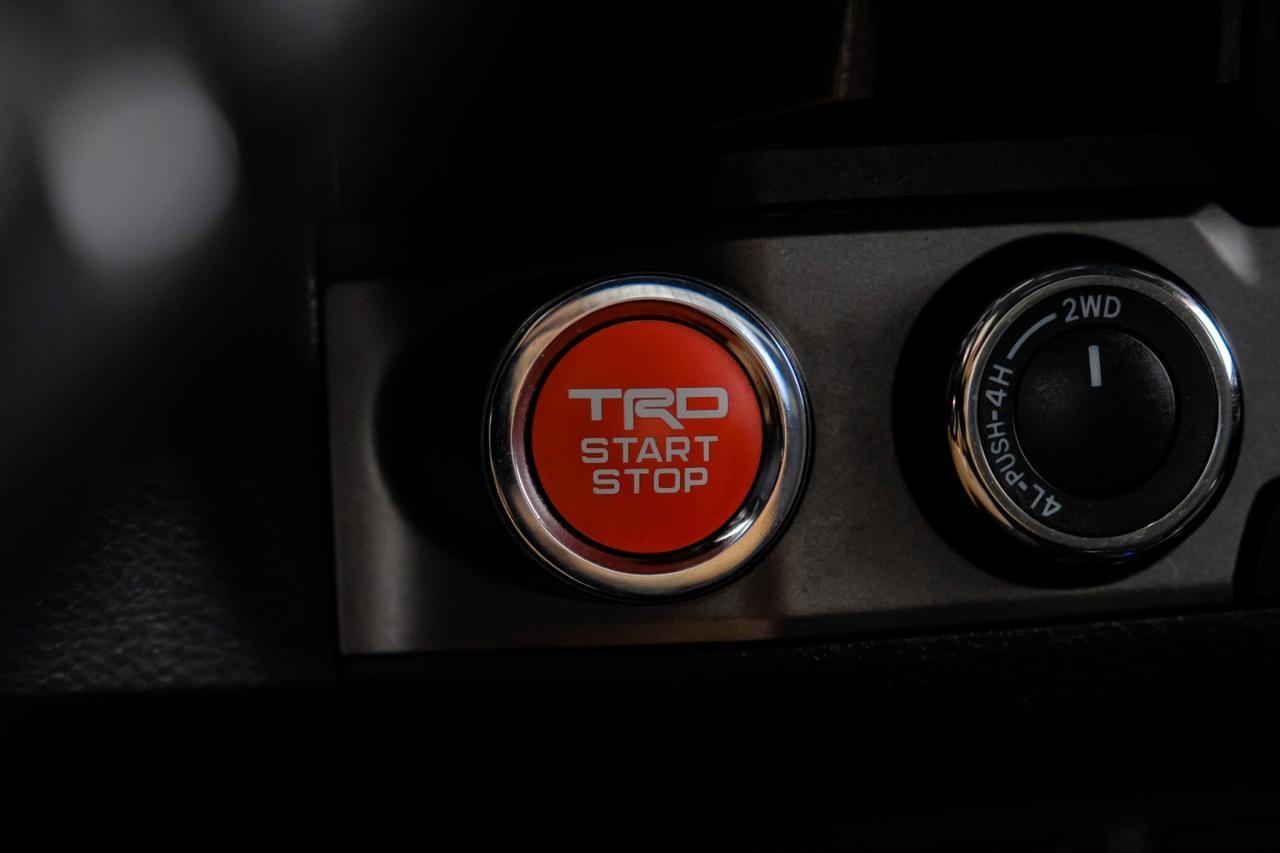 2018 Toyota Tacoma TRD OFF ROAD 4WD V6 DOUBLE CAB TOYOTA SAFETY SENSE BLIND SPOT AS Carrollton TX