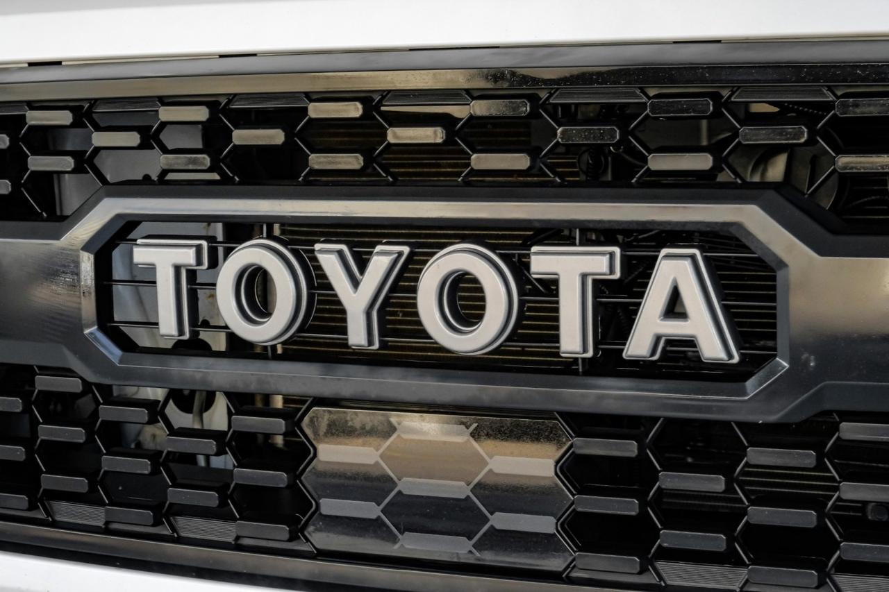 2018 Toyota Tacoma TRD OFF ROAD 4WD V6 DOUBLE CAB TOYOTA SAFETY SENSE BLIND SPOT AS Carrollton TX