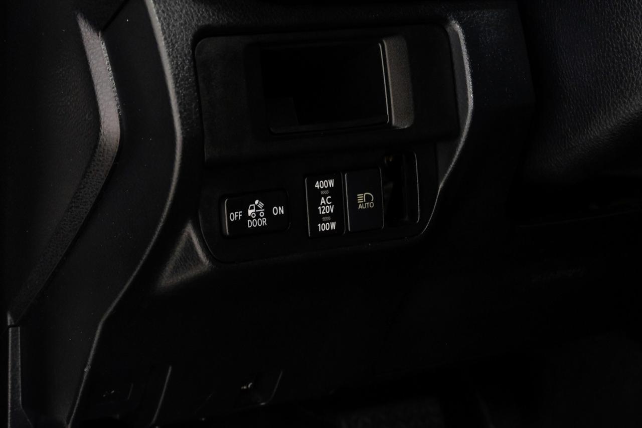 2018 Toyota Tacoma TRD OFF ROAD 4WD V6 DOUBLE CAB TOYOTA SAFETY SENSE BLIND SPOT AS Carrollton TX