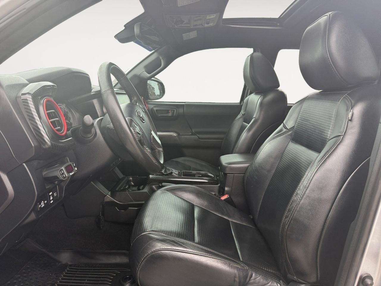 2018 Toyota Tacoma TRD OFFROAD, HEATED SEATS, SUNROOF, POWER SLIDING REAR WINDOW, BACKUP CAMERA, KEYLESS ENTRY, ALL WEATHER FLOOR MATS, JBL SPEAKERS, APPLE CARPLAY/ANDROID AUTO, NAVIGATION, THIS TOYOTA TACOMA IS READY FORD ITS NEXT ADVENTURE!