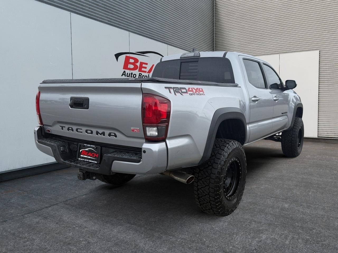 2018 Toyota Tacoma TRD OFFROAD, HEATED SEATS, SUNROOF, POWER SLIDING REAR WINDOW, BACKUP CAMERA, KEYLESS ENTRY, ALL WEATHER FLOOR MATS, JBL SPEAKERS, APPLE CARPLAY/ANDROID AUTO, NAVIGATION, THIS TOYOTA TACOMA IS READY FORD ITS NEXT ADVENTURE! Norfolk VA