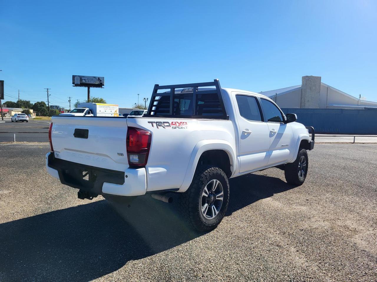 2018 Toyota Tacoma TRD Sport Double Cab 5&apos; Bed V6 4x4 AT (Natl)