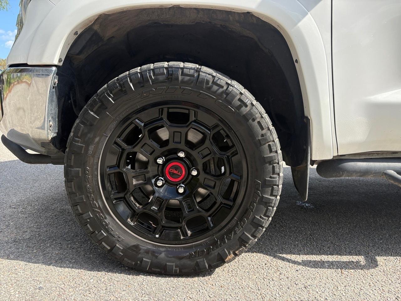 2018 Toyota Tundra 4WD 1794 Edition, BED LINER, TUBULAR SIDE STEPS, BACKUP CAMERA, SUNROOF, HEATED & COOLING SEATS, LOW MILEAGE, THIS TRUCK IS ONE YOU CAN'T MISS! Virginia Beach VA