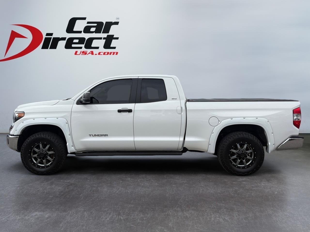 2018 Toyota Tundra 4WD SR5, CUSTOM MOTO METAL WHEELS, RUNNING BOARDS, FENDER FLARES, TOW PACKAGE, BED LINER, NAVIGATION, BACKUP CAMERA, ONLY 1 OWNER, TEST DRIVE THIS TUNDRA TODAY! Virginia Beach VA