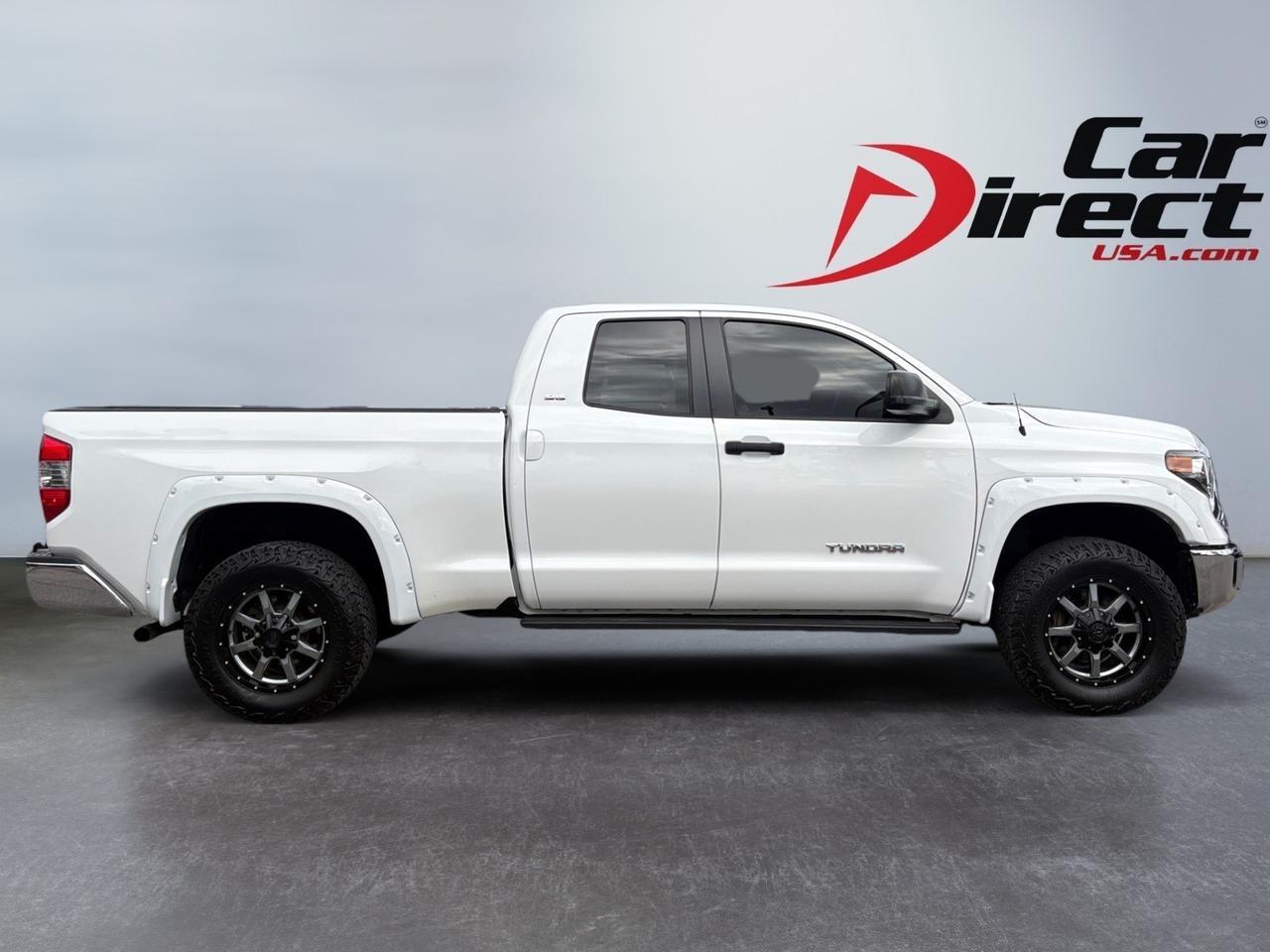 2018 Toyota Tundra 4WD SR5, CUSTOM MOTO METAL WHEELS, RUNNING BOARDS, FENDER FLARES, TOW PACKAGE, BED LINER, NAVIGATION, BACKUP CAMERA, ONLY 1 OWNER, TEST DRIVE THIS TUNDRA TODAY! Virginia Beach VA