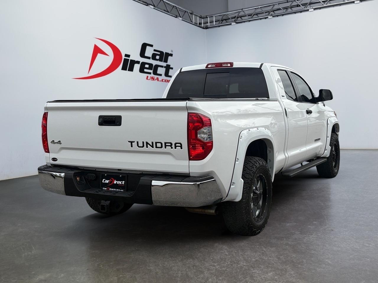 2018 Toyota Tundra 4WD SR5, CUSTOM MOTO METAL WHEELS, RUNNING BOARDS, FENDER FLARES, TOW PACKAGE, BED LINER, NAVIGATION, BACKUP CAMERA, ONLY 1 OWNER, TEST DRIVE THIS TUNDRA TODAY! Virginia Beach VA