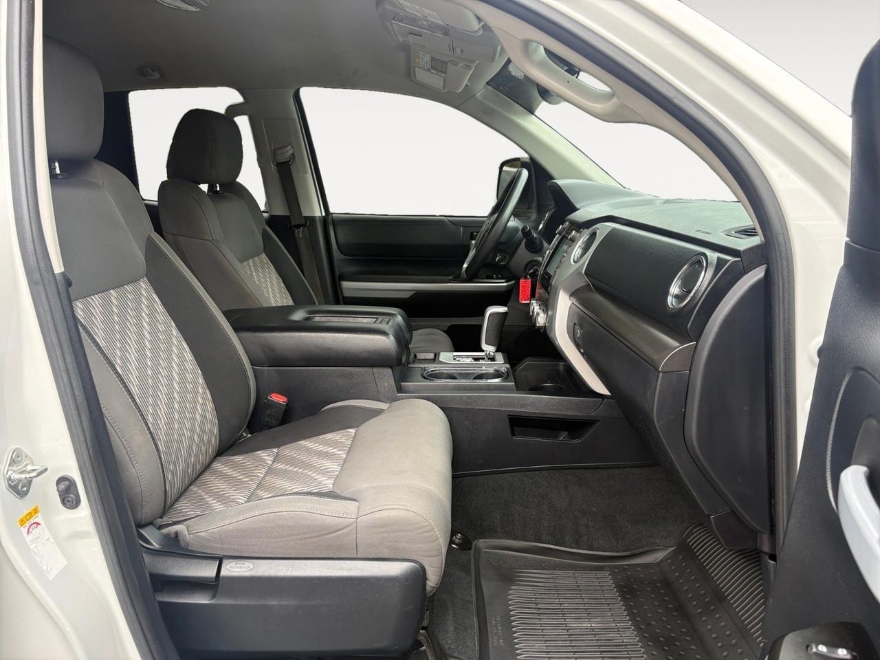 2018 Toyota Tundra 4WD SR5, CUSTOM MOTO METAL WHEELS, RUNNING BOARDS, FENDER FLARES, TOW PACKAGE, BED LINER, NAVIGATION, BACKUP CAMERA, ONLY 1 OWNER, TEST DRIVE THIS TUNDRA TODAY! Virginia Beach VA