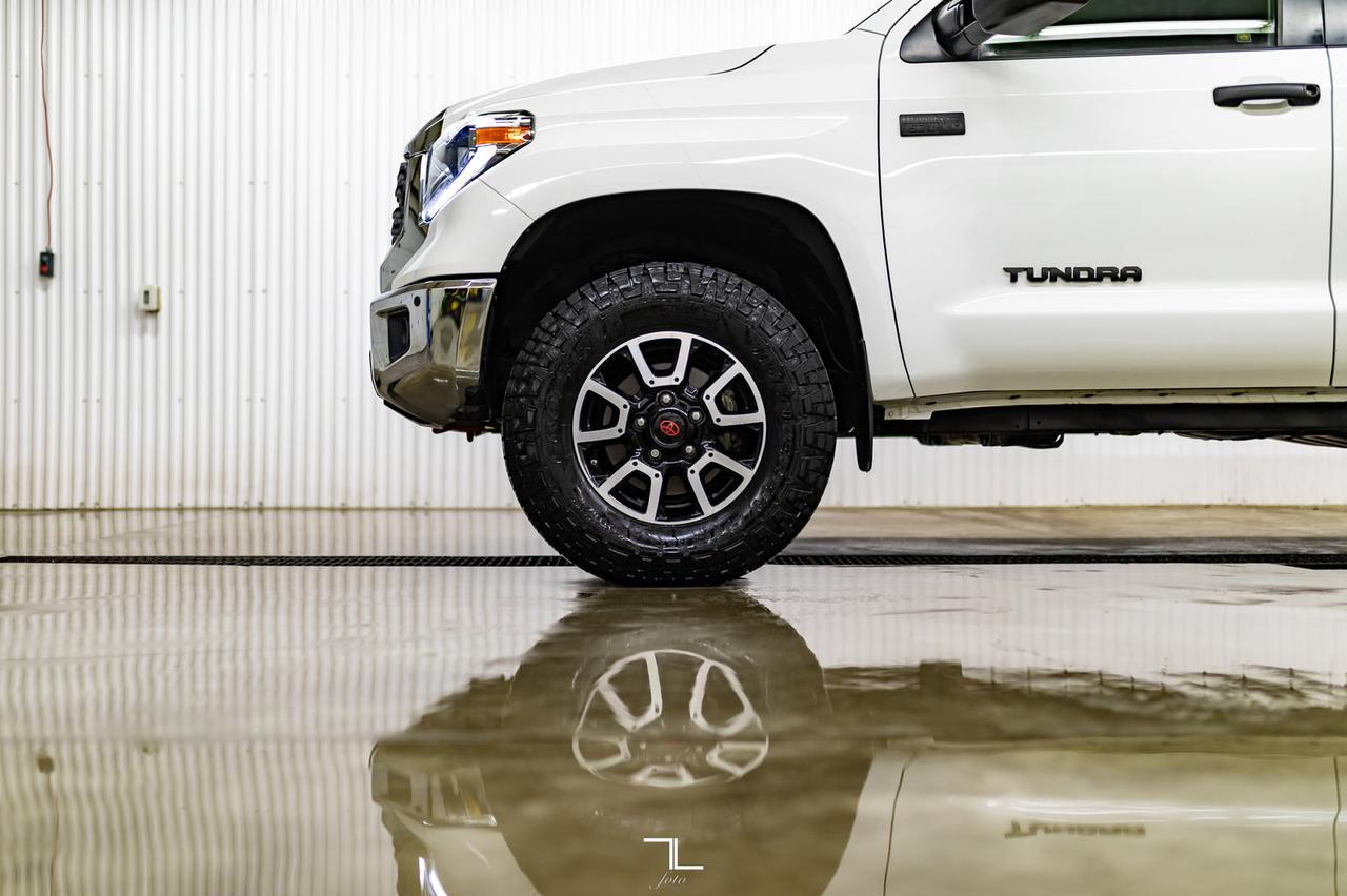 2018 Toyota Tundra 4x4 Double Cab SR5 TRD Nav BCam Level Kit Red Deer AB