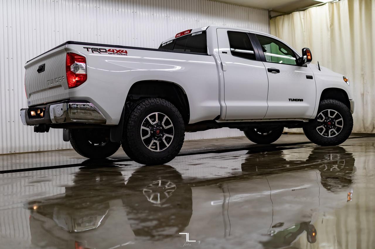 2018 Toyota Tundra 4x4 Double Cab SR5 TRD Nav BCam Level Kit Red Deer AB