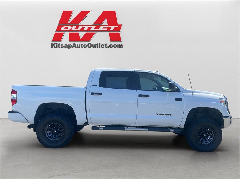 2018 Toyota Tundra CrewMax Limited Pickup 4D 5 1/2 ft