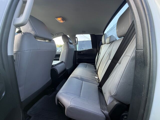 2018 Toyota Tundra SR 5.7L V8 | SR5 5.7L V8