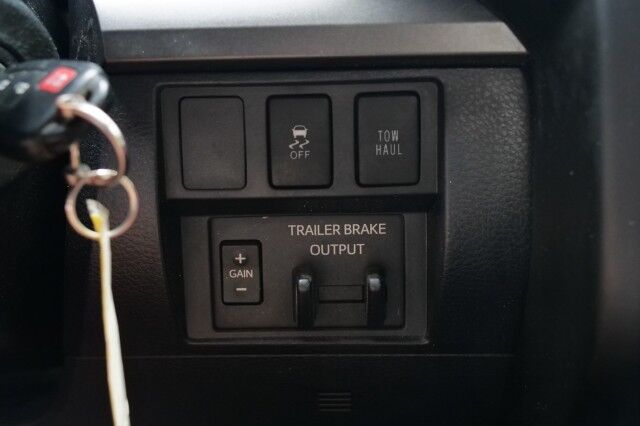 2018 Toyota Tundra SR5 4X4 / TRD Off Road PKG / Wheels & Tires Upgrade! High Point NC