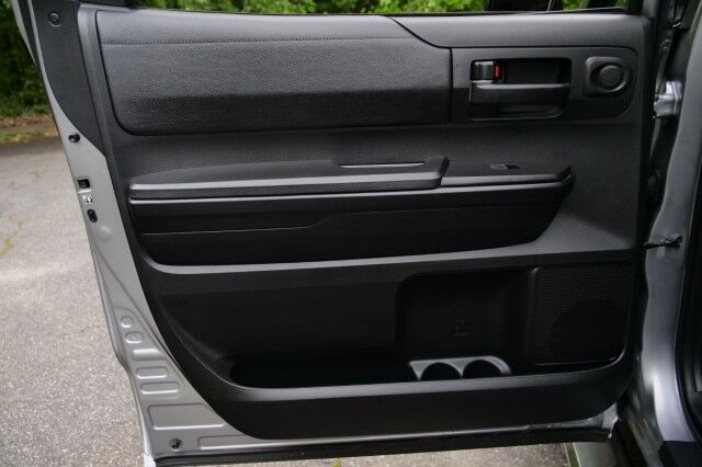 2018 Toyota Tundra SR5 4X4 / TRD Off Road PKG / Wheels & Tires Upgrade! High Point NC